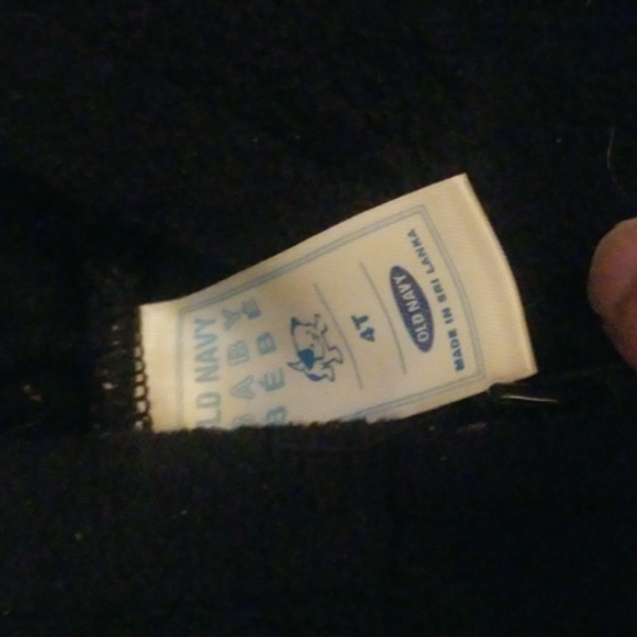 Black Old Navy onesie 4 T - Picture 5 of 6